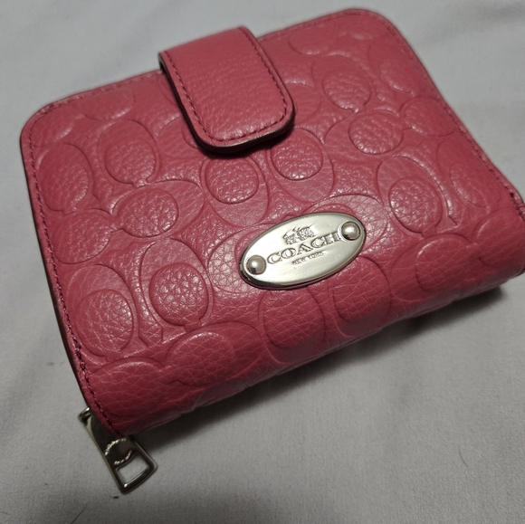 New without tags coach purse and wallet - Picture 7 of 10